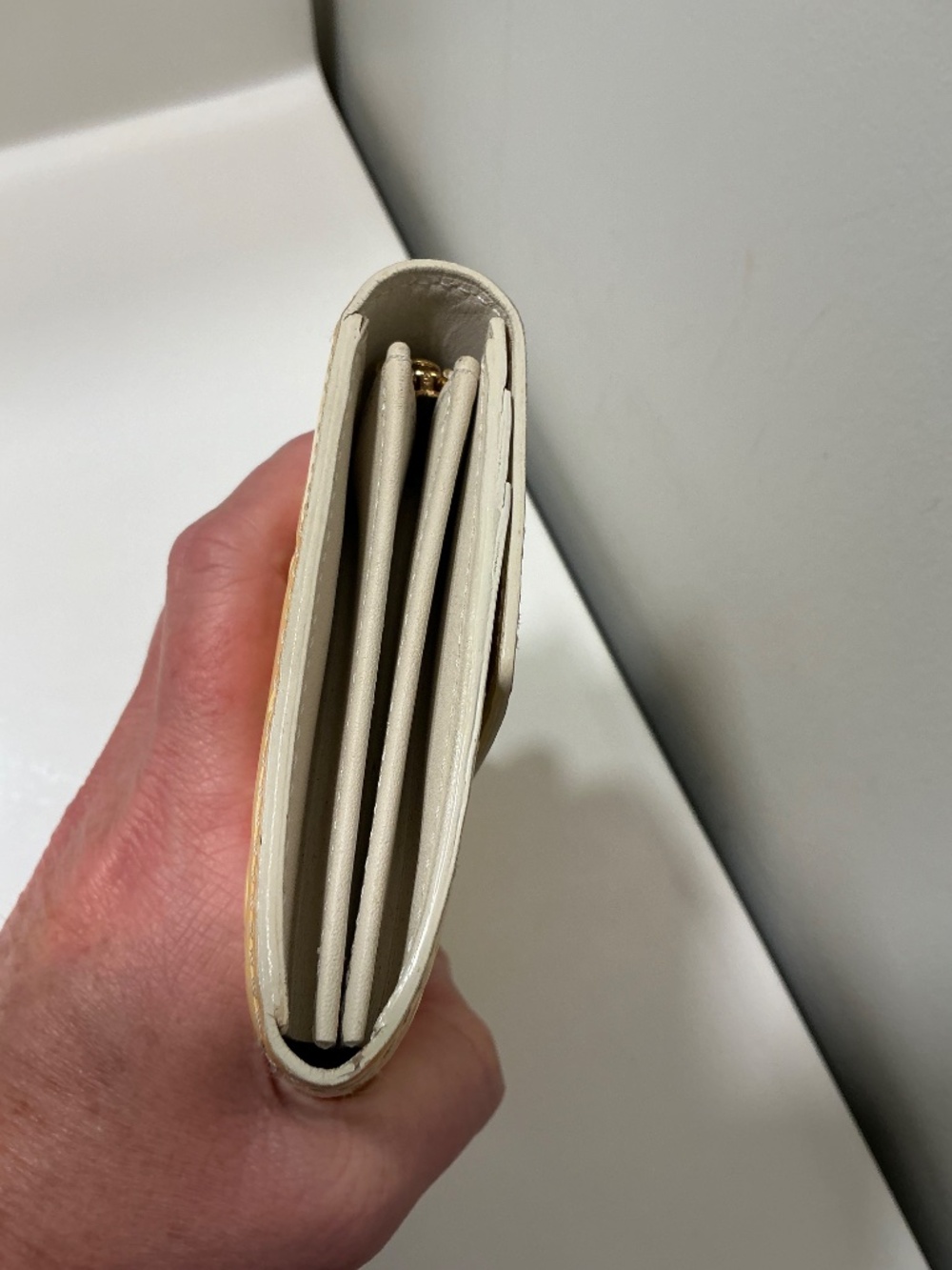 Louis Vuitton yellow Vernis clutch wallet - Picture 3 of 10